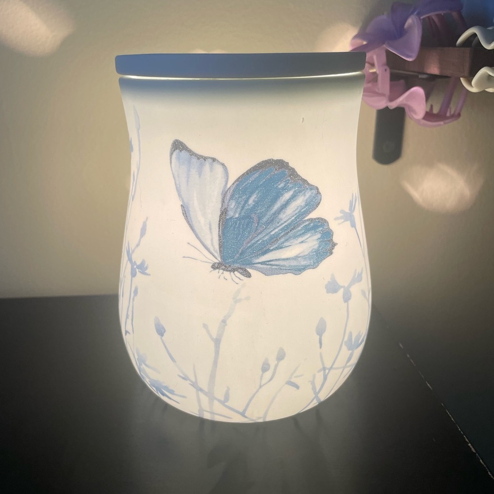 SCENTSY LAMP Elegant Blue Butterfly Vase